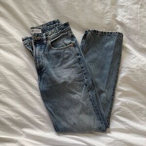 ZARA STRAIGHT JEANS